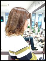 メタ(META)&nbsp;Wカラーのグラデーションカラー