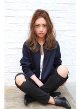 トロワ(Trois) 濡れ感ロング