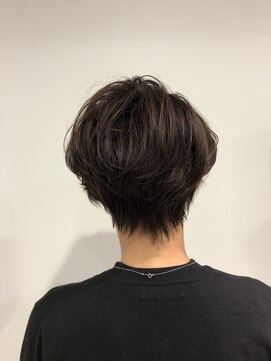 スリークス(3Cs) ショートボブ