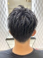 クオリス 上板橋店(QUALIS) ツーブロック刈り上げショート【束感アップバング】