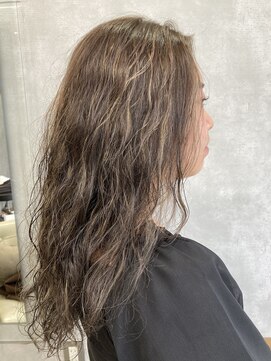 ラララ(LaLa.La) #パーマ#ブリーチハイライト