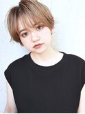 ウェットな質感が今っぽいシースルーショート♪