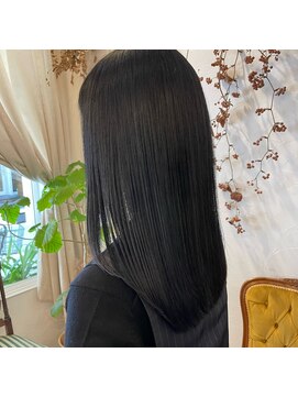 マウロア(MAULOA) “髪質改善カラー　ツヤ髪作るヘアエステ”中西英美子