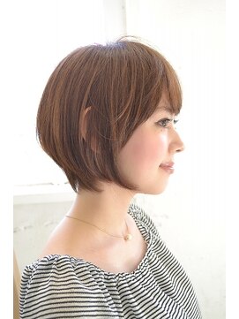 シータ(sheta) 【sheta三畑賢人】30.40代の大人前下がり丸みショートボブ