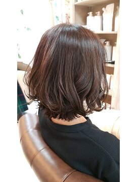 ハグクレア(HUG CLAIRE) ショートから伸ばすミディアムスタイル