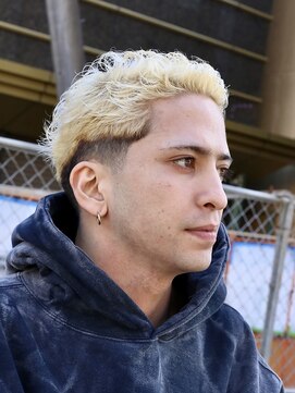 メイン(MENIN) 【Insta@leo_takahashi_14】金髪外人風フェード[相模大野]