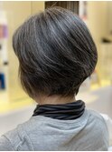 20代30代透明感暗髪アッシュブルーグレージュ丸みボブ