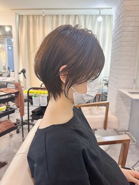 トッカ ヘアアンドトリートメント 難波店 小顔似合わせカット愛されクールショート20代/30代40代50代/難波