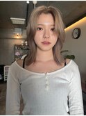 ホワイトベージュ/レイヤーカット/韓国レイヤー