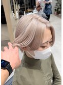 ホワイトベージュハイトーンショートレイヤーケアブリーチ渋谷駅