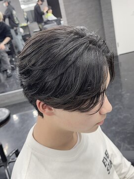 ローグ(ROGUE) 毛流れセンターパート