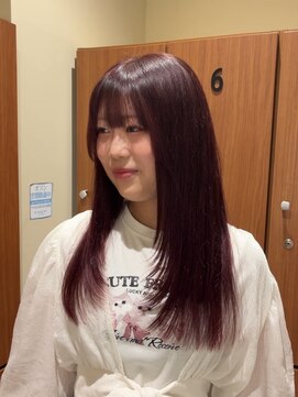 美容室 アイディー i-dee チェリーピンク×レイヤーカット