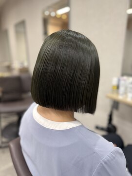 フュー 新小岩(few.) 切りっぱなしボブ