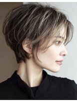 ハーツ(Heart's)&nbsp;白髪ぼかし/イメチェンヘアスタイル/前髪カタログ/ショートボブ