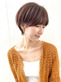 “似合わせ×小顔”の絶妙なバランスで小顔効果も♪あなたの魅力を最大限に引き出してくれる。