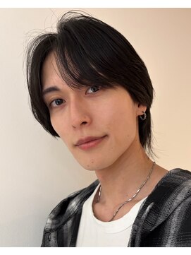 リリット(ReLit) 波巻きツイストスパイラル刈り上げセンターパートフェザーパーマ