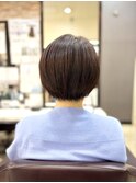 顔周りと襟足をスッキリ/ショートボブスタイル