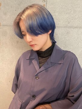 シティ(sity.) ルーツカラー　シルバーブルー　ケアブリーチ　センターパート