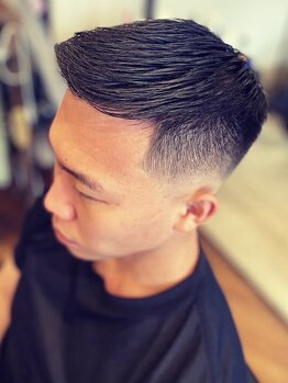 楽屋の写真/ふらりと立ち寄り「気を楽に」過ごせる男の隠れ家。マンツーマンの贅沢な時間で、清潔感ある理想の姿へ。