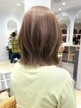 ティエラ 原宿 表参道(Tierra) 原宿表参道 春におすすめミントベージュ こなれレイヤーボブ