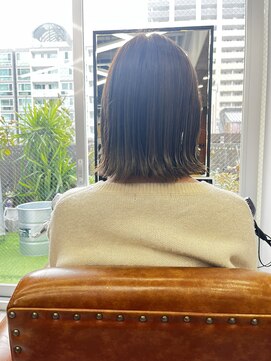クロムス(clomus) 重く見せない大人ボブ