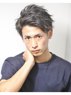 フランクスバーバー アンド ビアークラブ(FRANK'S BARBER and BEER CLUB) ビジカジくせ毛風パーママットサイドパートフェザーマッシュ