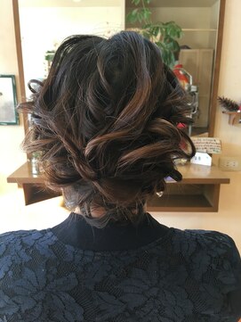 キキ 美容室(KIKI) パーティアップ★