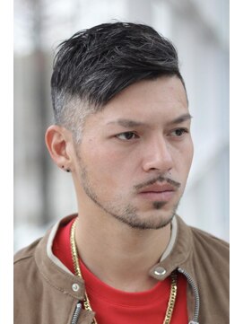 ミスエッセンス(MISS ESSENCE) ラインが男の魅力をあげるバーバースタイル/ミスエッセンス竹下