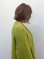 キュエム(Cuem)&nbsp;【Cuem 小原】ミルクティーベージュ　外ハネ　くびれヘア