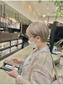 ミルクティーカラー/ハイトーン/マッシュショート/20代30代40代