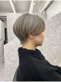 小顔効果◎前下がりボブ／オリーブグレージュ／ショートボブ