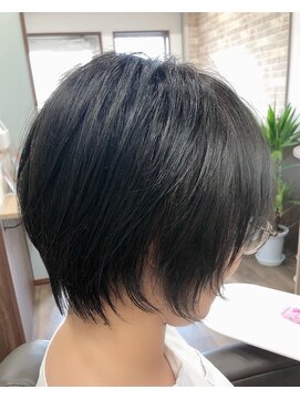 ピース 丸みショートボブ