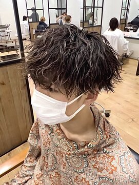 デプト(DEPT.) ツイストスパイラル/ツイストパーマ/バーバー/理容室/佐賀/眉毛