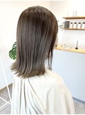 外ハネ×シアーベージュ