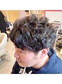 ほどよくゆらぐ、お手入れカンタンメンズパーマ☆