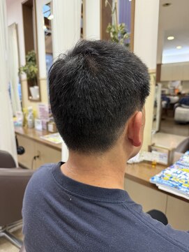 コアフィールフィス(COIFFURE fils) 新規お得クーポンあり【見附 今町】メンズ短めスタイル