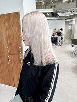 キオク(KIOX) ケアブリーチ/デザインカラー/レイヤーカット/ハイトーンカラー