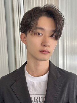 ガーデンヨコハマエスト(GARDEN YOKOHAMA est) ガイルヘア　韓国　ショート　ブルーブラック