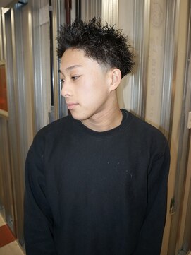 メリケンバーバーショップ トーキョー(MERICAN BARBERSHOP TYO) BURGメンズベリーショートスパイキーツイスト刈り上げパーマ