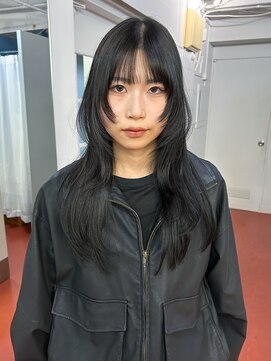 黒髪ロング×レイヤーカット