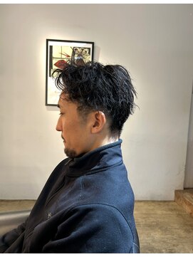 ビハインドザカーテン(BEHIND THE CURTAIN) 【伸びたパーマを活かす】メンズアップバング