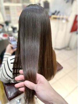 ミー 新宿(MII) 美髪矯正/縮毛矯正/髪質改善/新宿/MII/ミイ