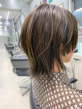 テトヘアー(teto hair) ウルフボブ、ボブウルフ、グレージュ、グラデーションカラー