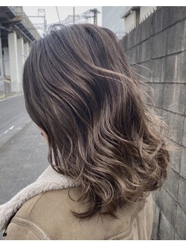 リラ バイ クオーレ(LIRA by CUORE) アッシュグレージュ