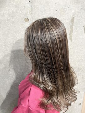 カリーナコークス 原宿 渋谷(Carina COKETH) ハイライト/ダブルカラー/ケアブリーチ/インナーカラー