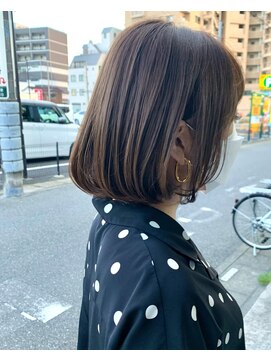 ダブル(W) ナチュラルボブとベージュカラー