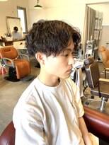 アンティコ(Antico)&nbsp;センターパートモテ髪マッシュツイストスパイラルネープレス流行