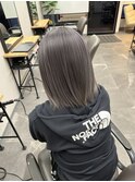 ダークグレージュ　ミディアムボブ