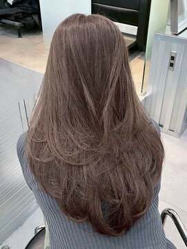 アルバム 渋谷パルコ(ALBUM) 暗めカラー顔周りレイヤーおくれ毛グレージュ韓国ヘア_ba561371