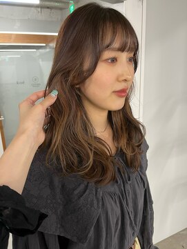 コエ(koe') オリーブベージュ × インナーカラー